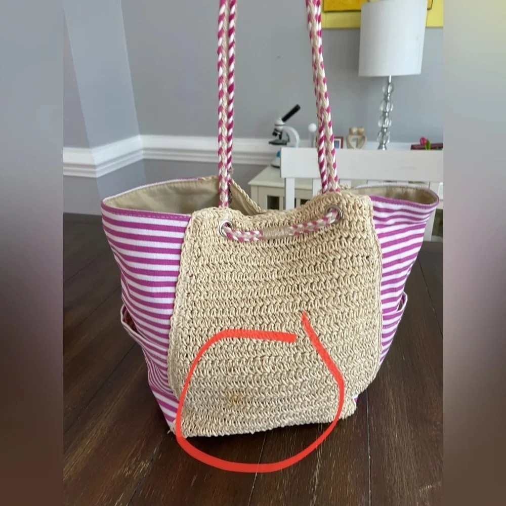 Suns N sand tote bag